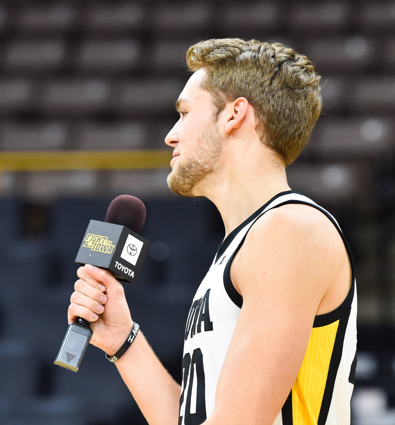 100919-qct-spt-iowa-hoops-media-017a.JPG